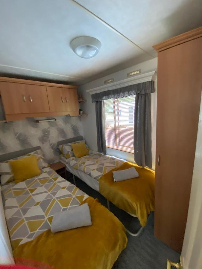Ballantrae Unique Caravan With Outdoor Space מראה חיצוני תמונה