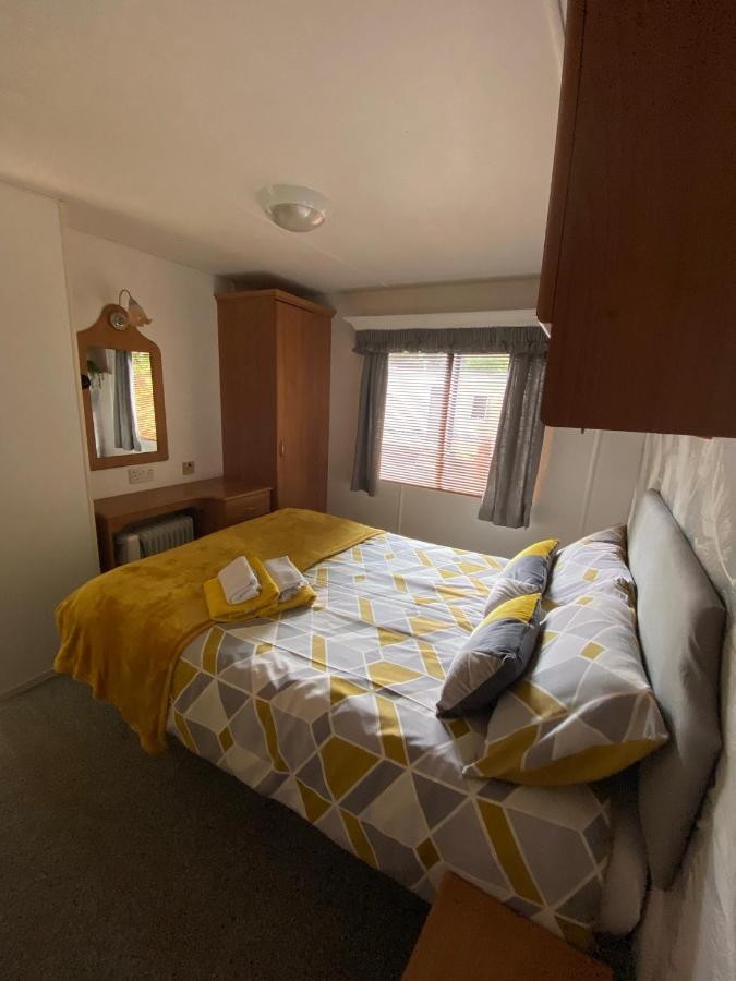 Ballantrae Unique Caravan With Outdoor Space מראה חיצוני תמונה