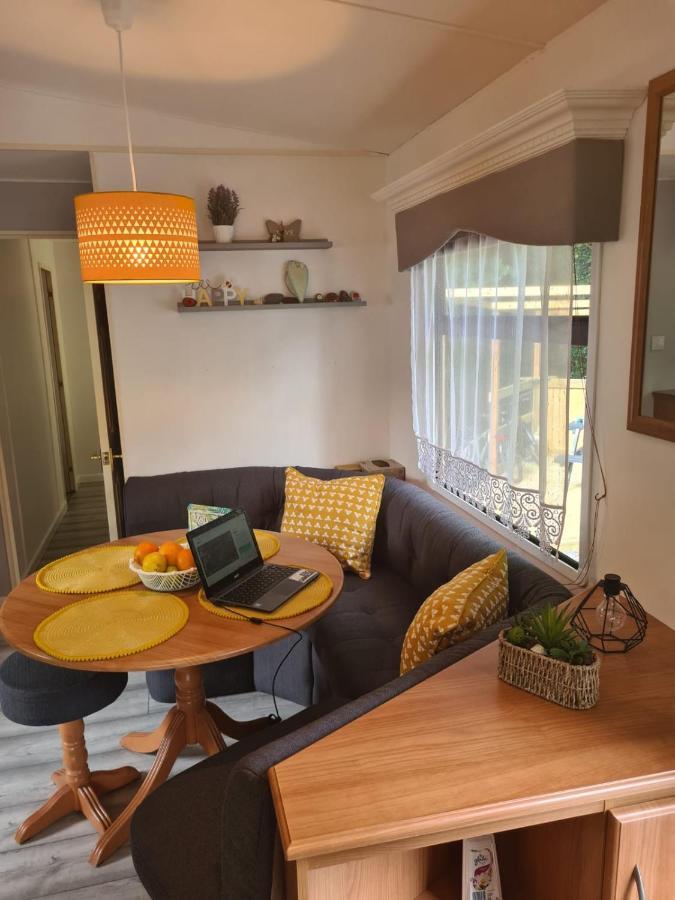 Ballantrae Unique Caravan With Outdoor Space מראה חיצוני תמונה