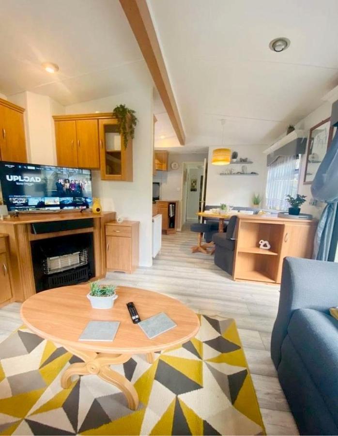 Ballantrae Unique Caravan With Outdoor Space מראה חיצוני תמונה