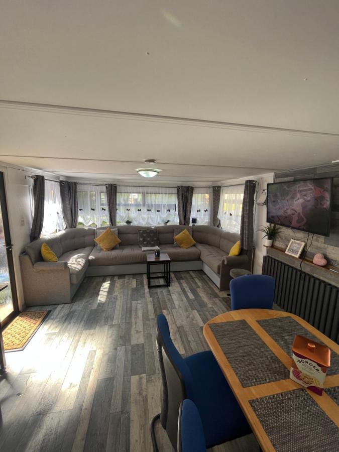 Ballantrae Unique Caravan With Outdoor Space מראה חיצוני תמונה