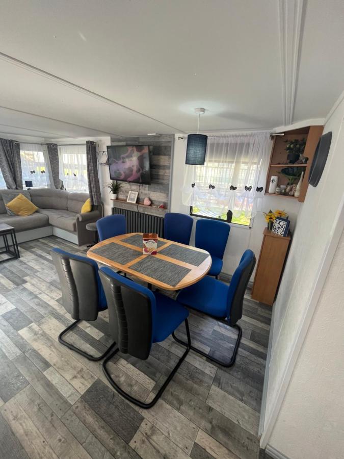 Ballantrae Unique Caravan With Outdoor Space מראה חיצוני תמונה