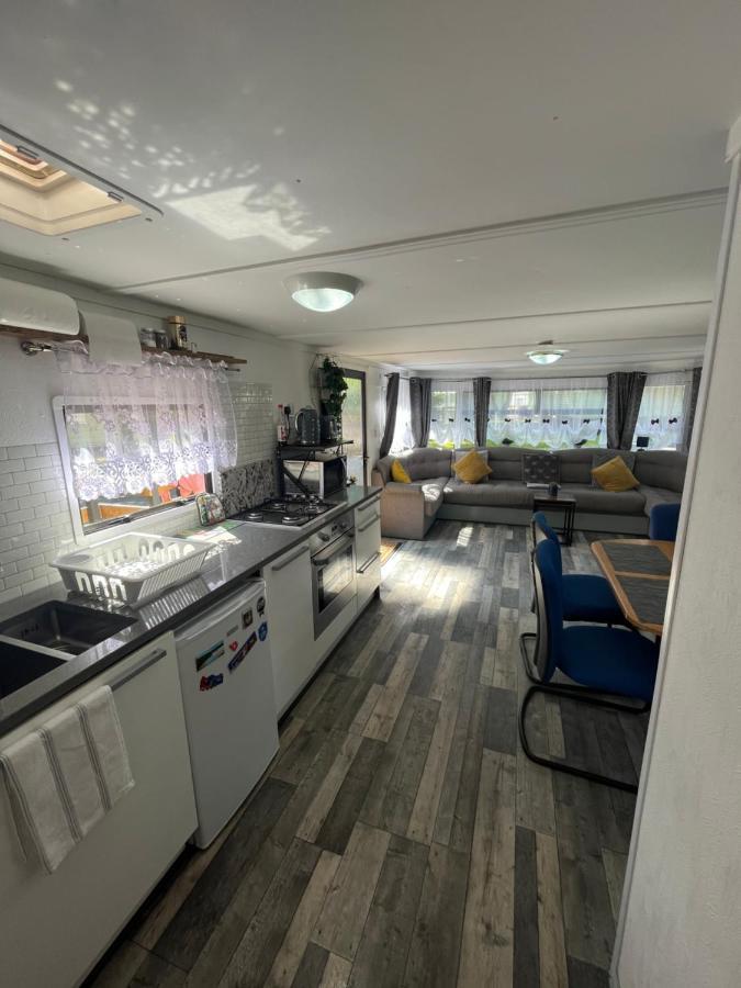 Ballantrae Unique Caravan With Outdoor Space מראה חיצוני תמונה